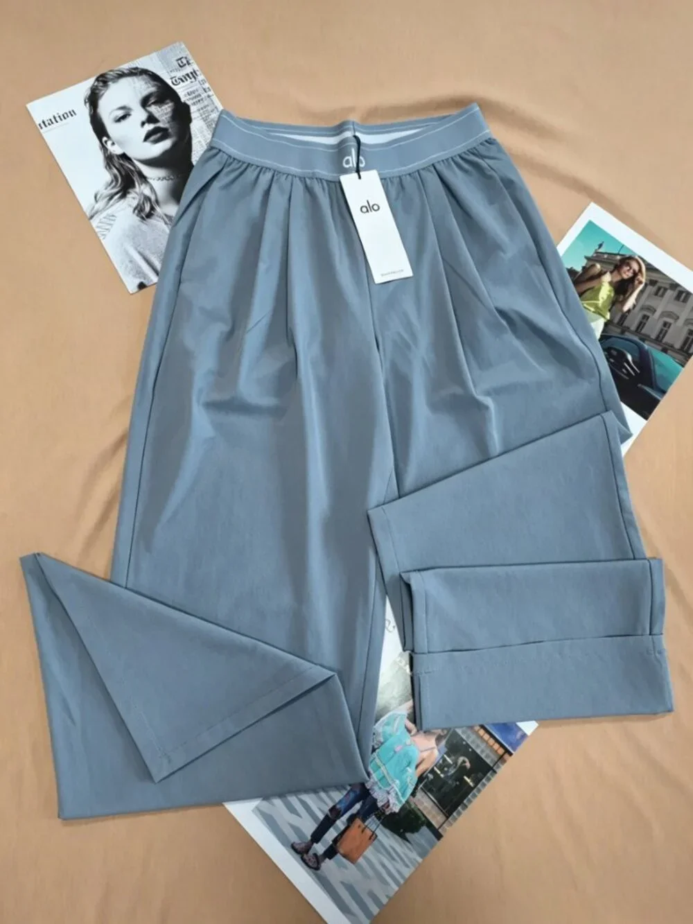 ALO Yoga steel grey